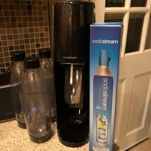 sodastream sparkling water soda maker